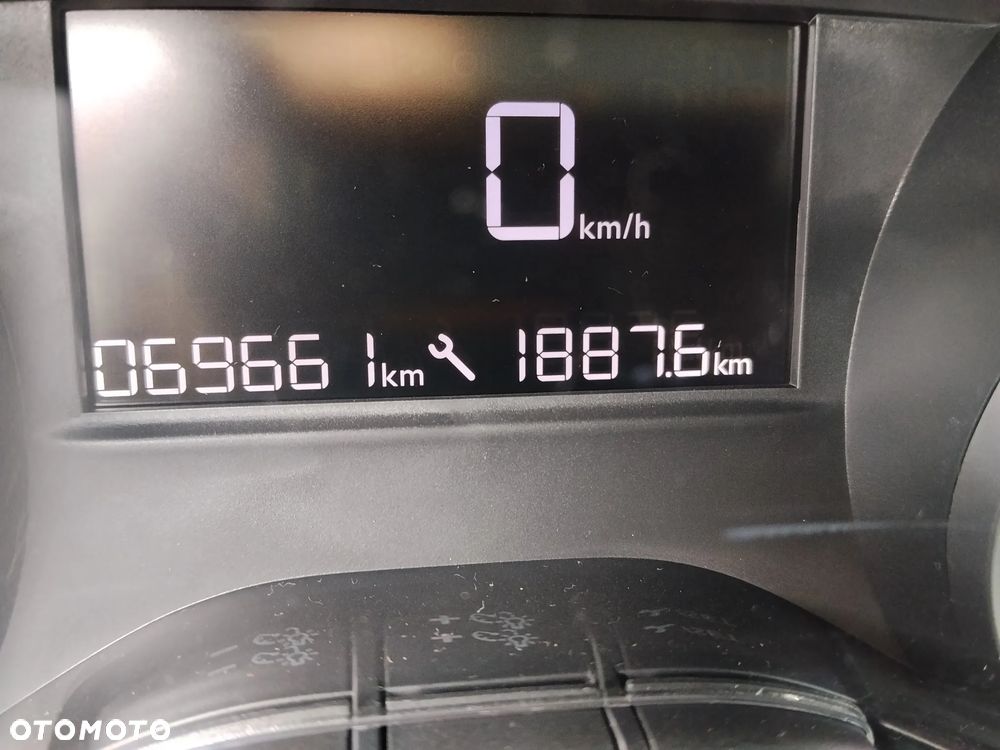 Peugeot 2008 1.2 Pure Tech Active S&S - 6