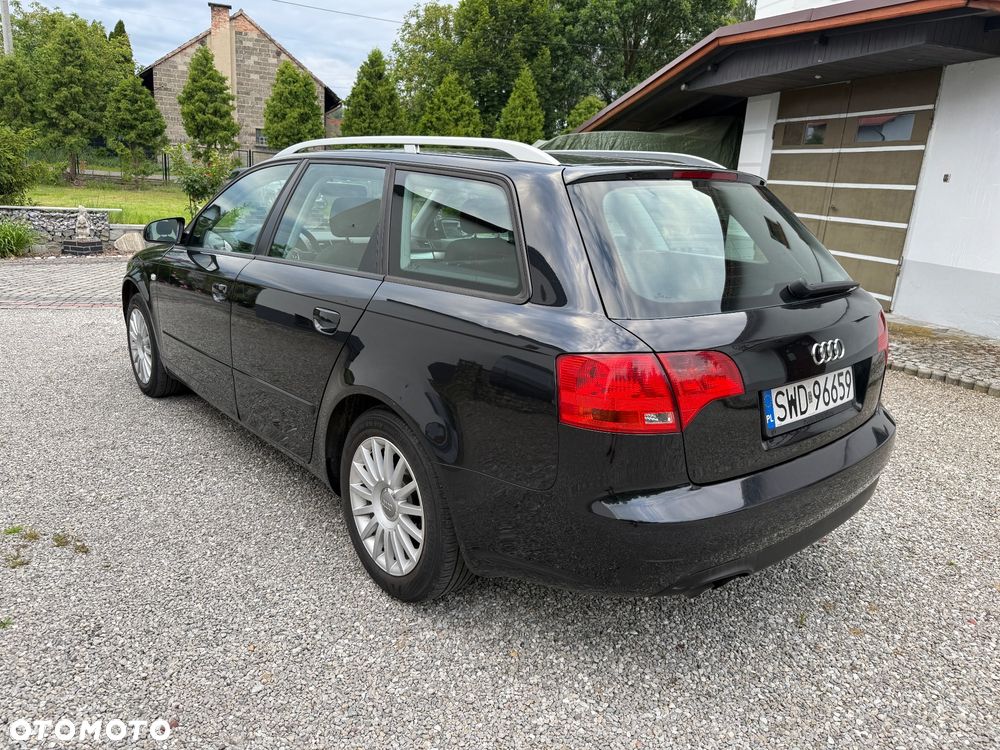 Audi A4 Avant 2.0 TDI - 10
