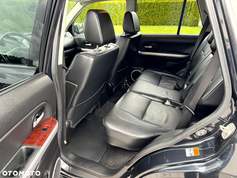 Suzuki Grand Vitara 2.0 De luxe - 11