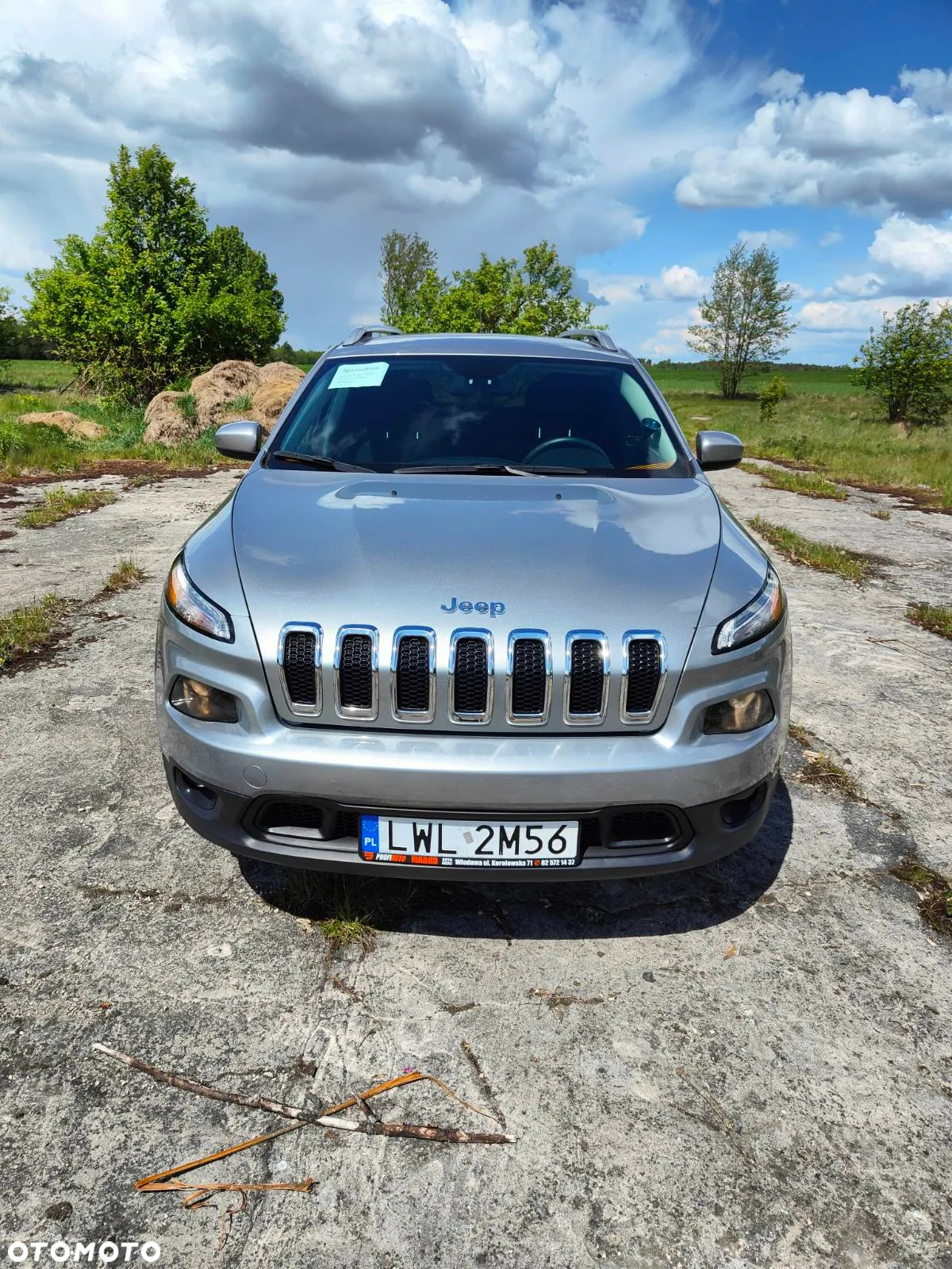 Jeep Cherokee - 10