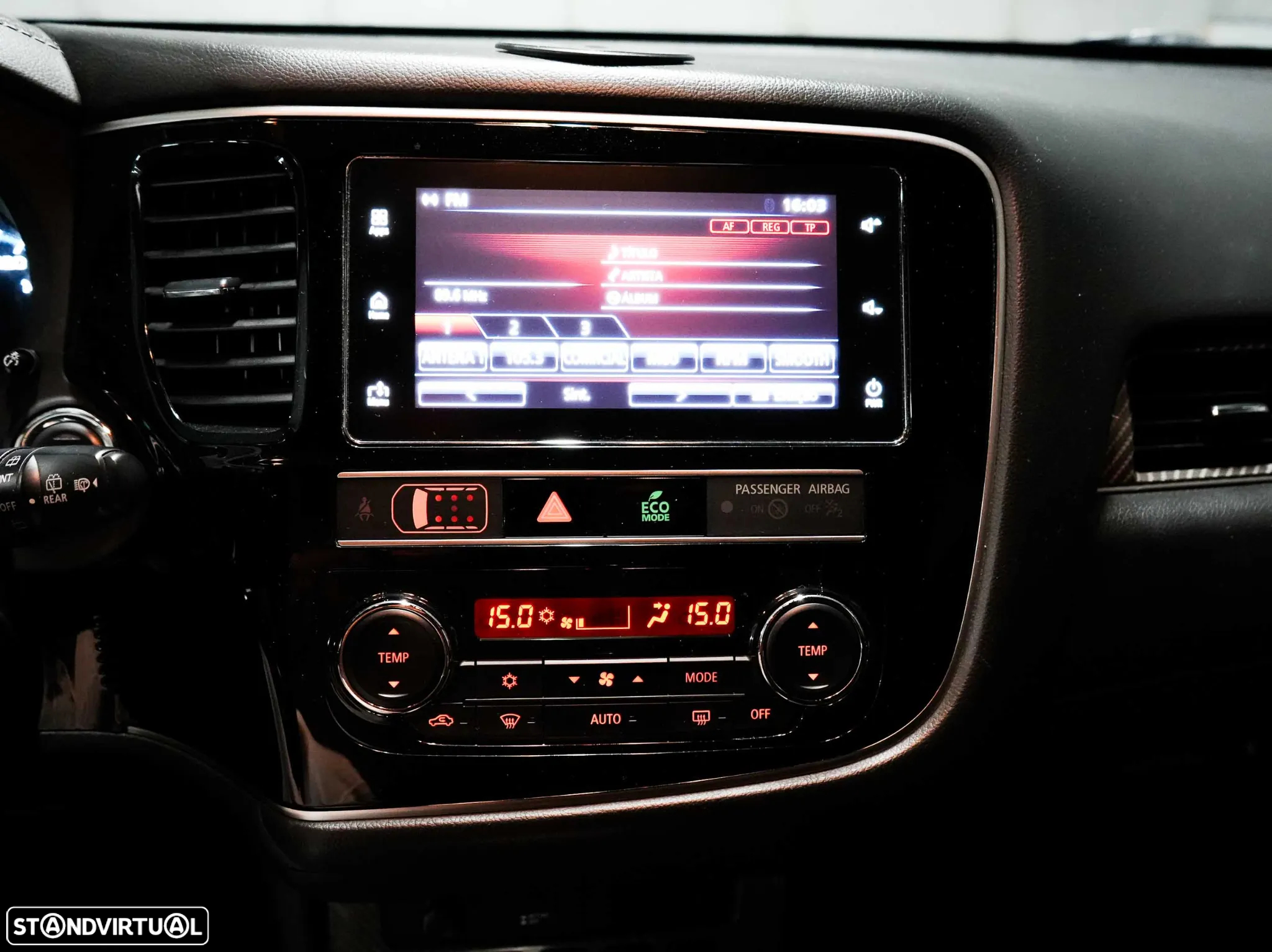 Mitsubishi Outlander 2.4 PHEV Instyle - 25