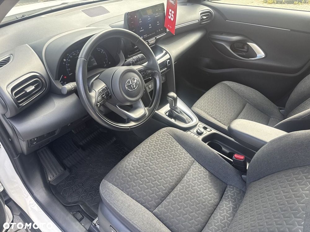 Toyota Yaris Cross Hybrid 1.5 Comfort 4x4 - 7