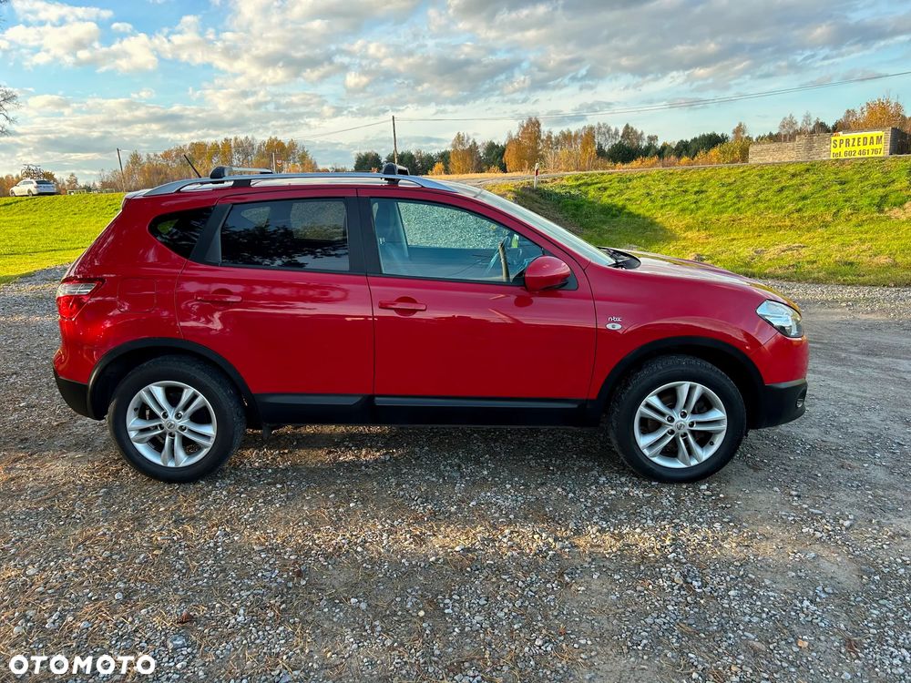Nissan Qashqai - 2