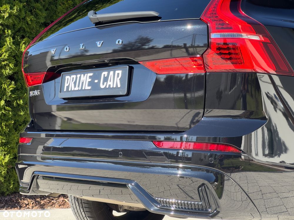 Volvo XC 60 B4 D AWD Plus Dark - 35