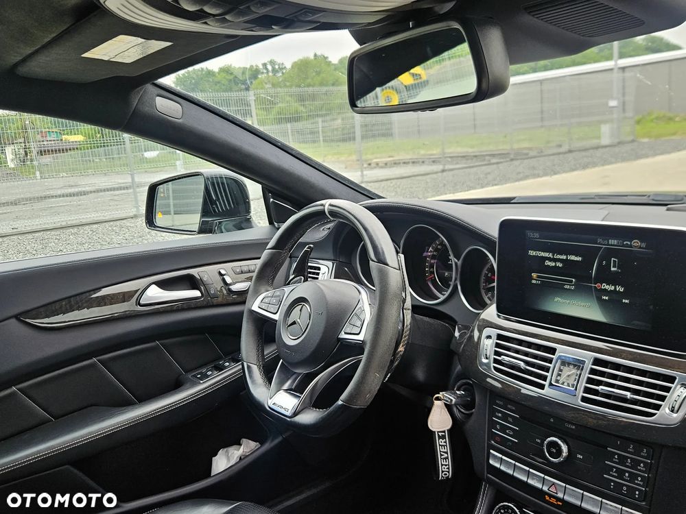 Mercedes-Benz CLS - 33
