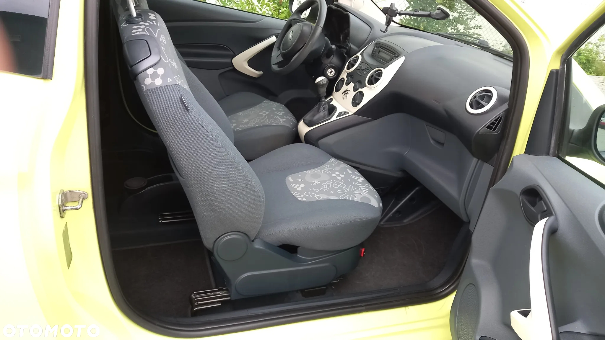 Ford KA 1.2 Titanium (air4) - 4