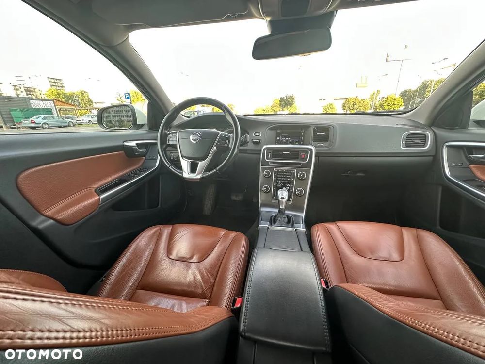 Volvo S60 D3 Summum - 11