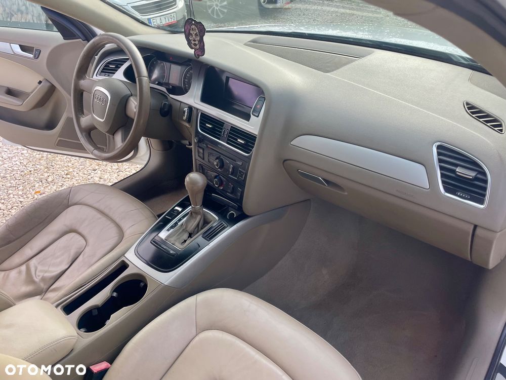 Audi A4 Limousine - 25