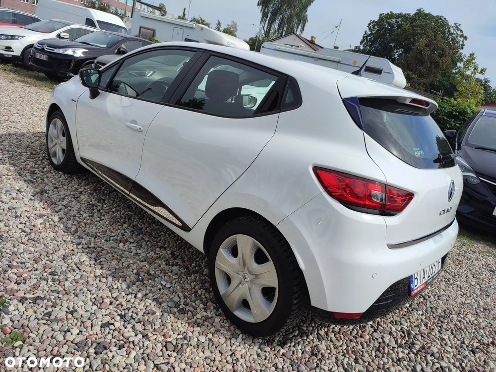 Renault Clio - 10