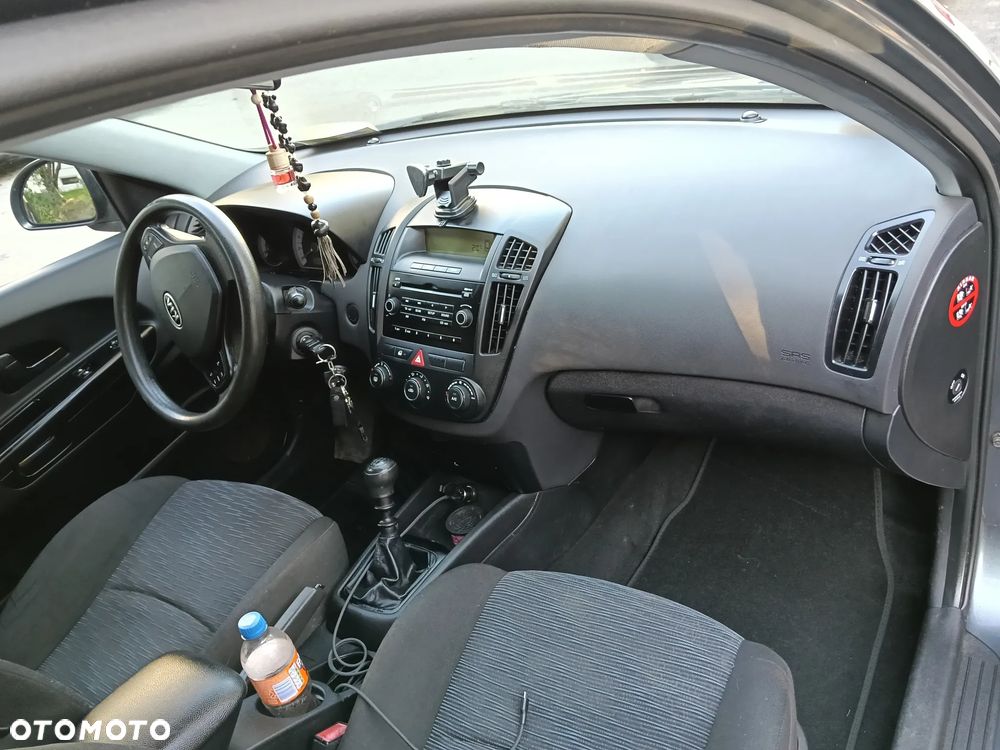 Kia Ceed 1.6 Comfort - 17