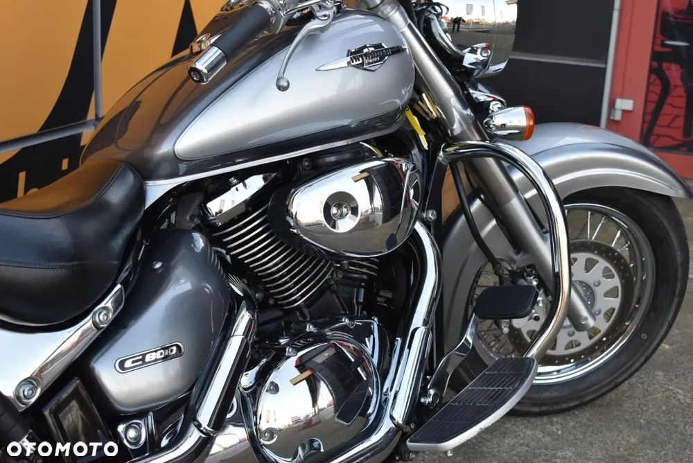 Suzuki VL 800 Volusia - Boulevard C50 - 32