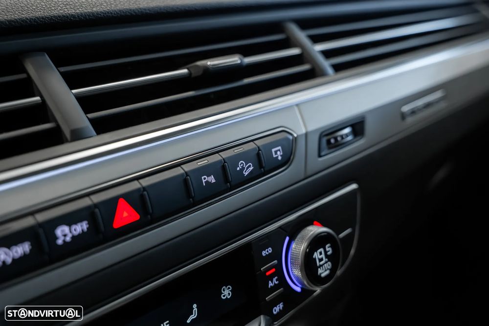 Audi Q7 3.0 TDI quattro tiptronic 7L - 29