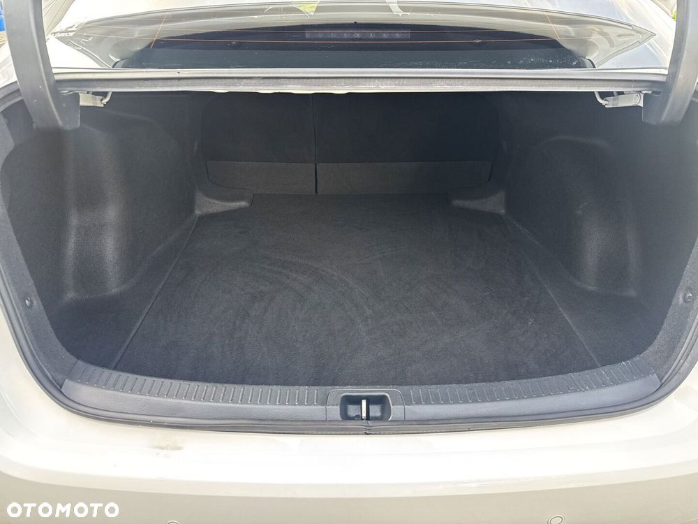 Toyota Corolla 1.8 Hybrid Comfort - 18