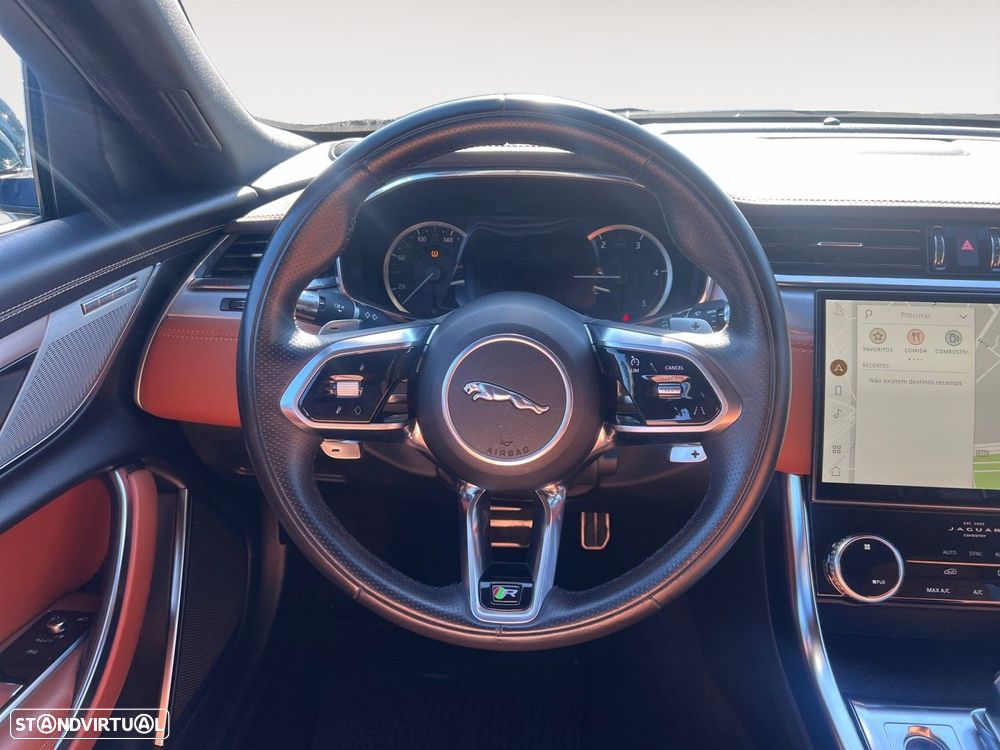 Jaguar XF Sportbrake - 12