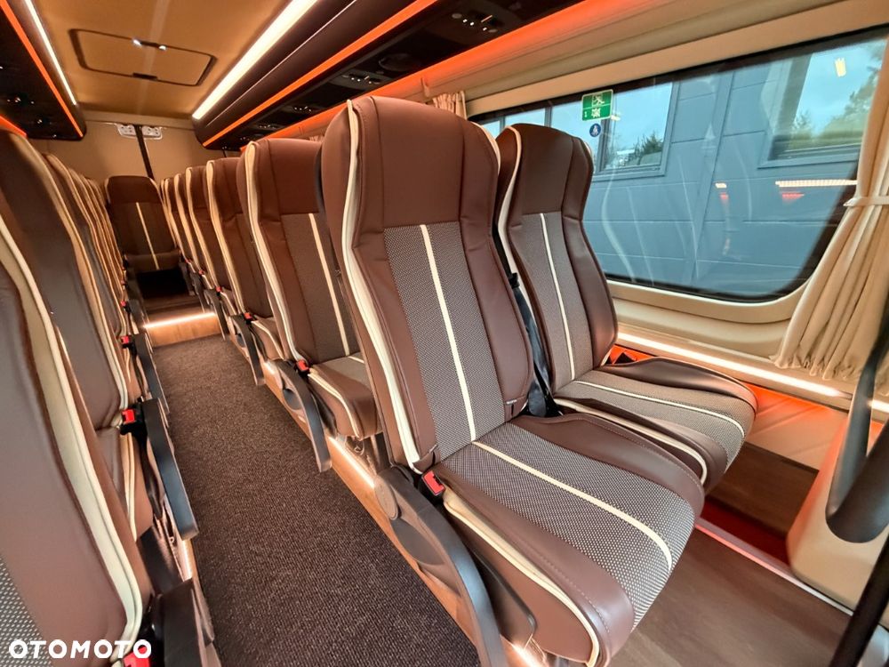 Mercedes-Benz Sprinter 519 - 16