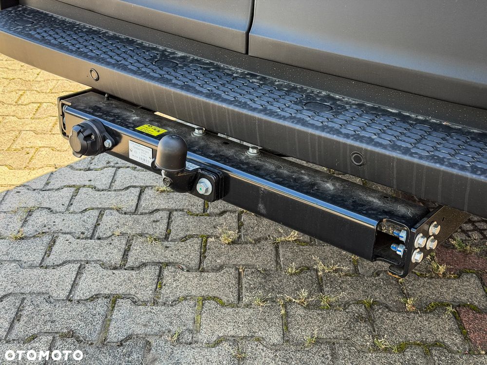 Iveco Daily 35S18HA8 V 3.0 Diesel 180 KM AT8 ZF L4H3 - 11