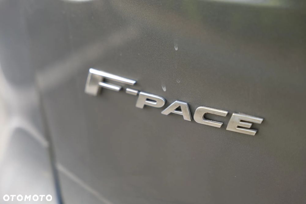Jaguar F-Pace 2.0 i4D AWD Prestige - 10