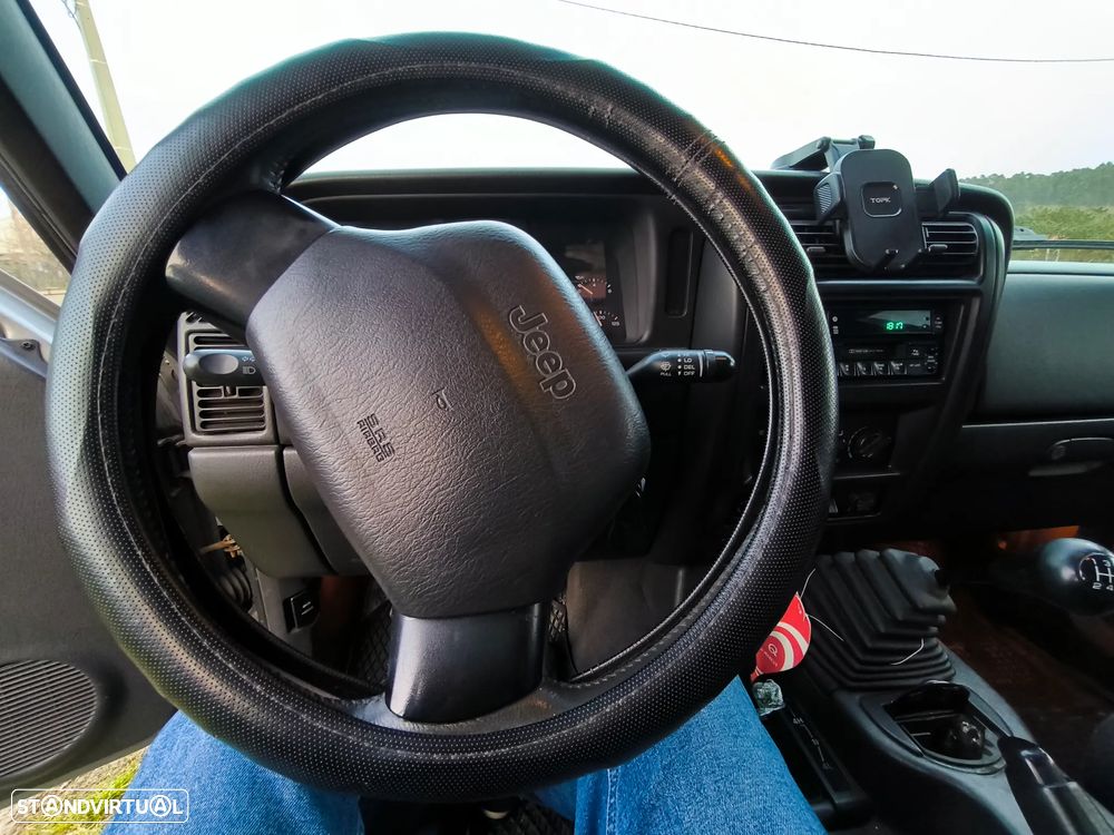 Jeep Cherokee 2.5 TD Classic - 14