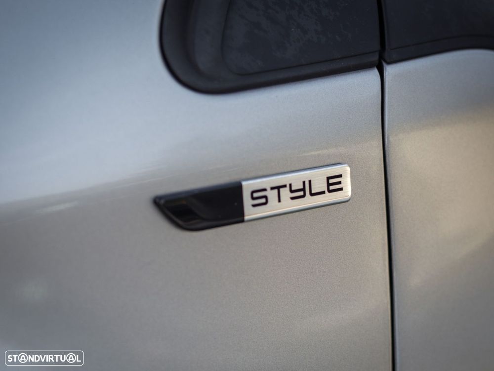 Peugeot 2008 1.6 BlueHDi Style - 17
