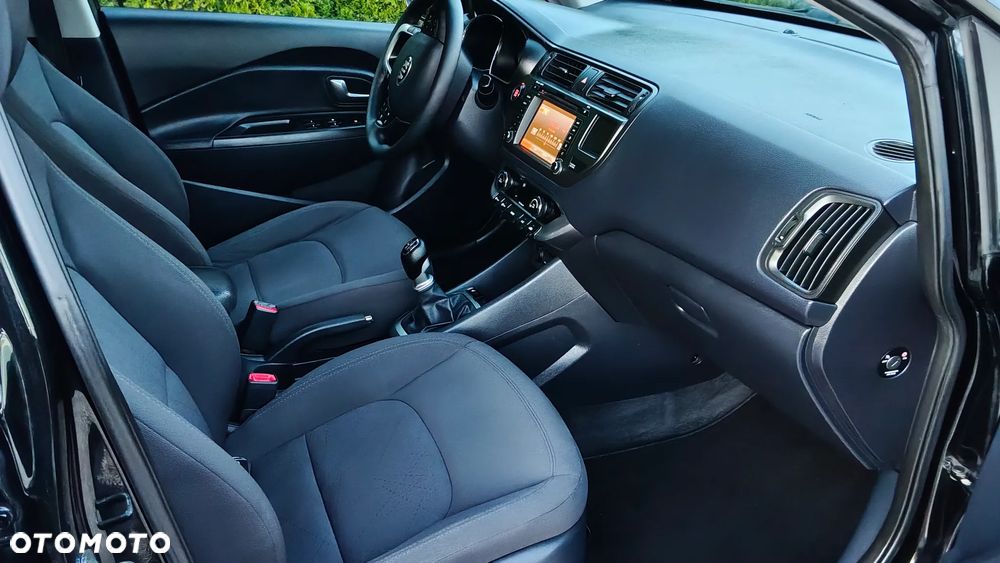 Kia Rio - 16