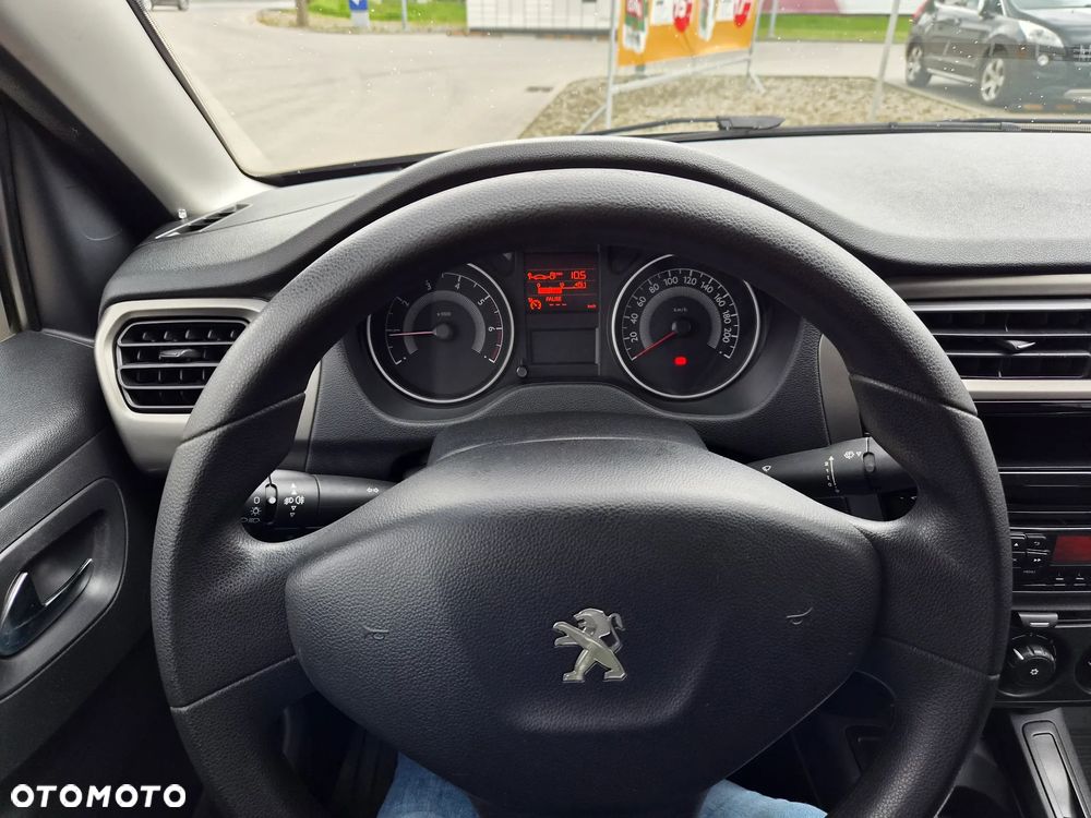 Peugeot 301 1.2 Pure Tech Active - 6