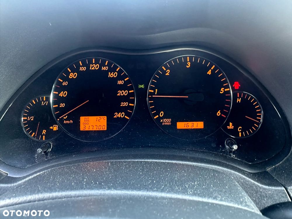 Toyota Avensis 2.0 D-4D Sol - 8