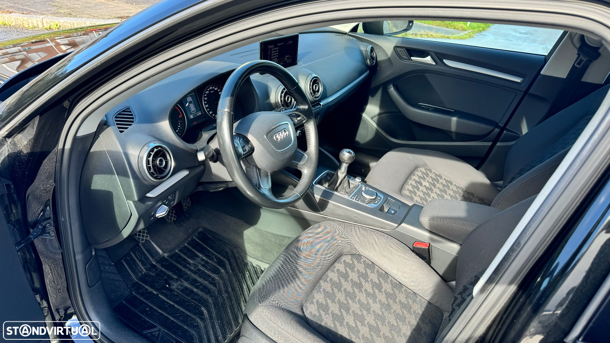 Audi A3 Sportback 1.6 TDI Attraction - 9