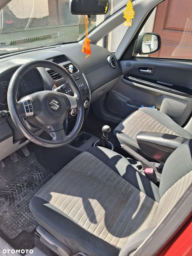 Suzuki SX4 1.6 VVT 4x4 Comfort - 2