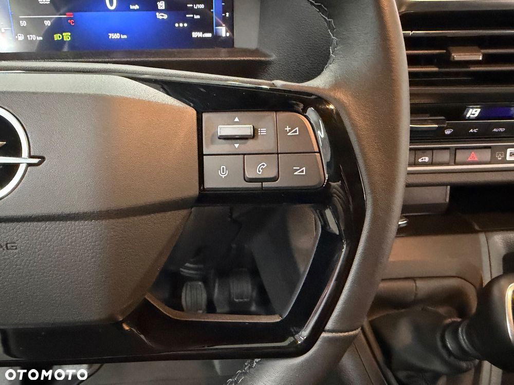 Opel Vivaro - 26