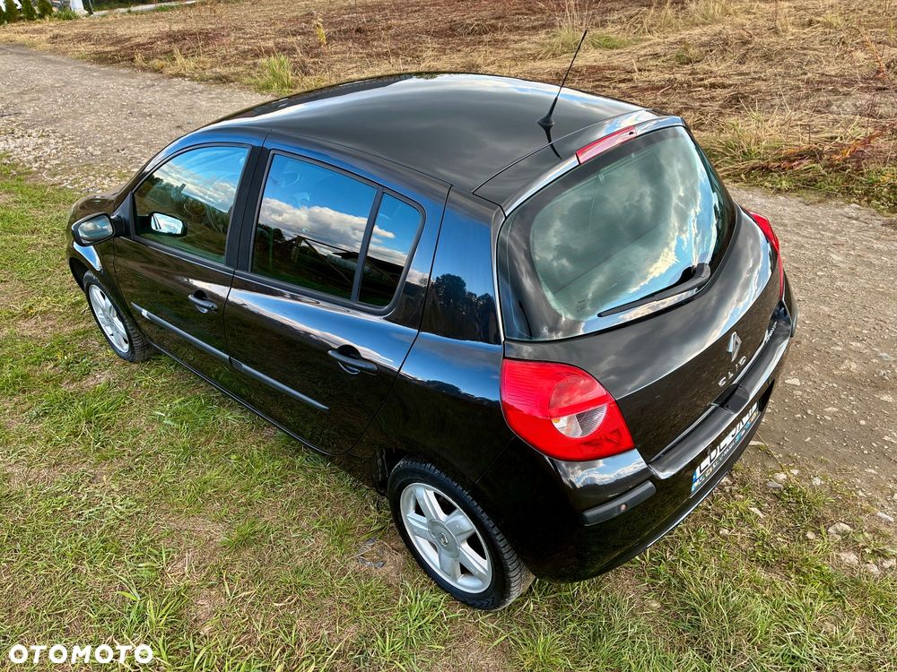 Renault Clio - 20
