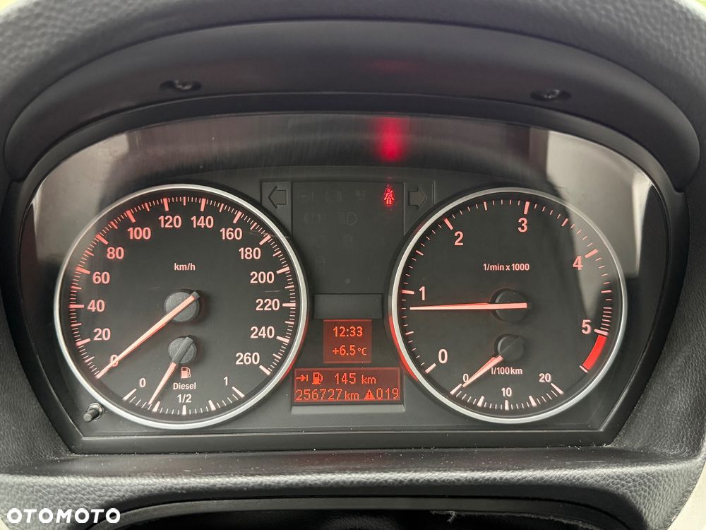 BMW Seria 3 320d Efficient Dynamics Edition - 34