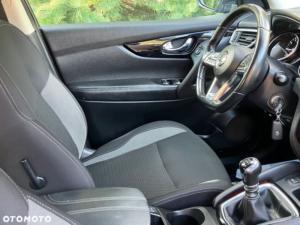 Nissan Qashqai 1.3 DIG-T N-Connecta EU6d - 31