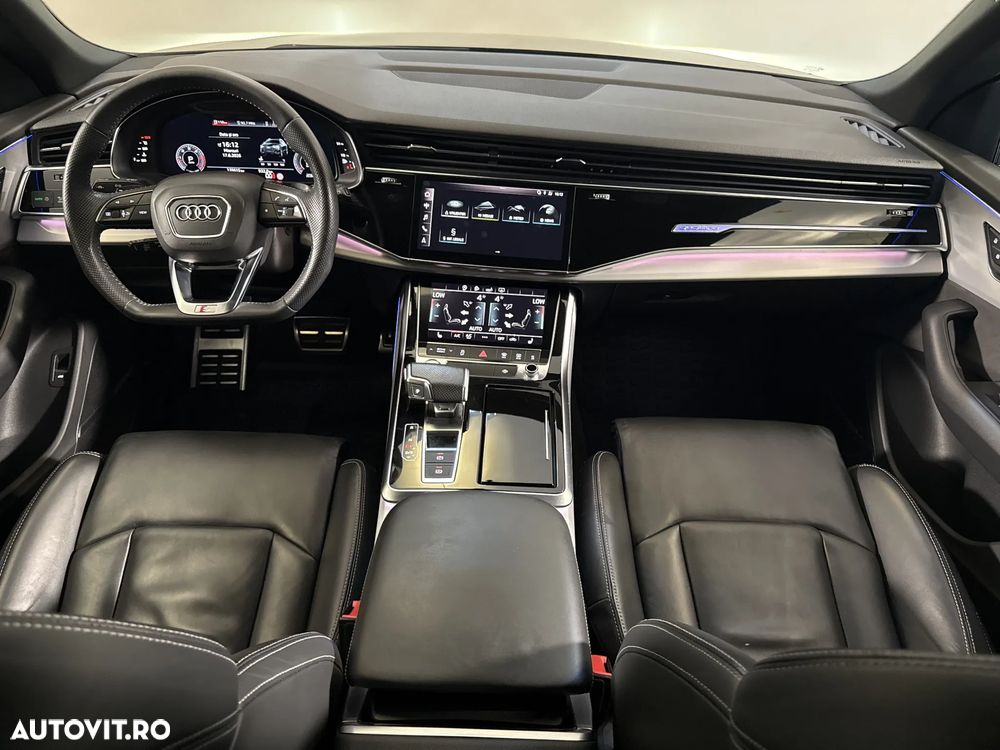 Audi Q8 - 10