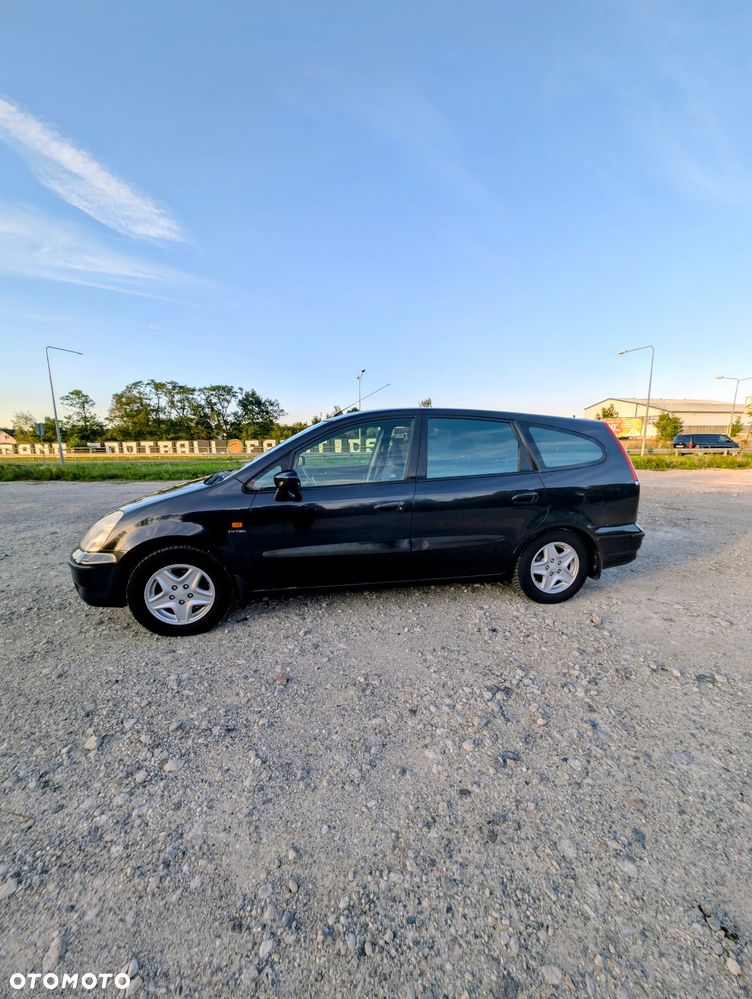 Honda Stream 2.0i ES - 5