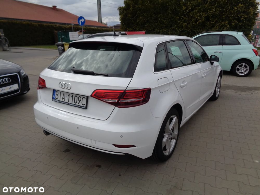 Audi A3 Sportback - 4