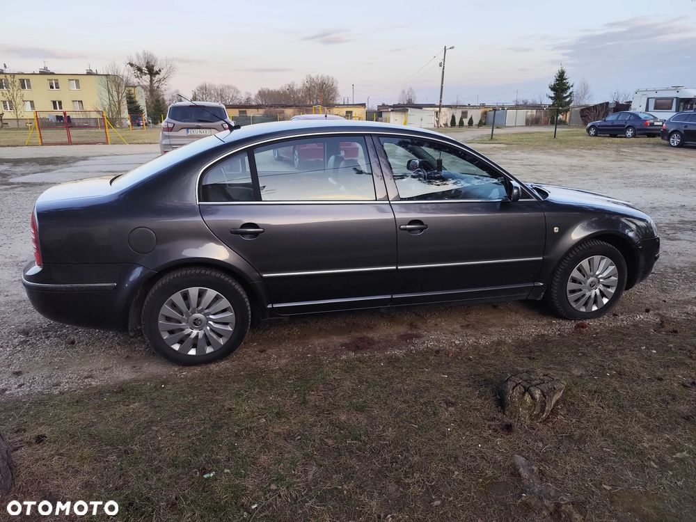 Skoda Superb 2.8 V6 Platinum - 10