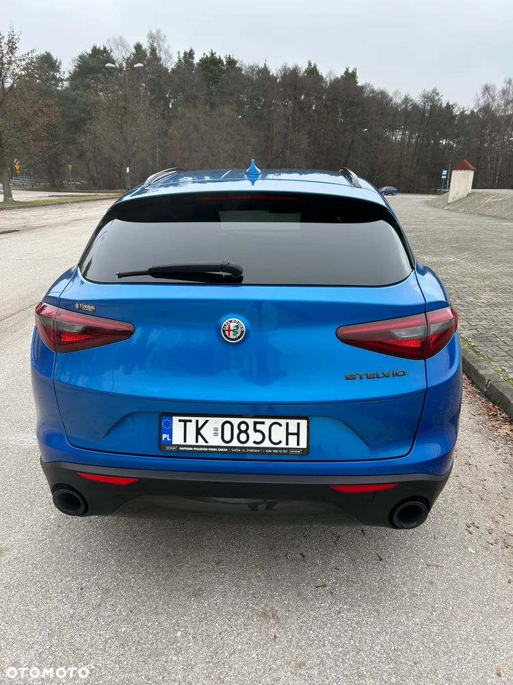 Alfa Romeo Stelvio 2.0 Turbo 16V AT8-Q4 Sprint - 12