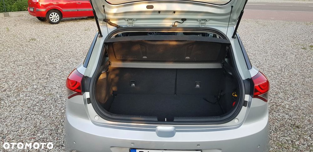 Hyundai i20 1.2 YES Gold - 14