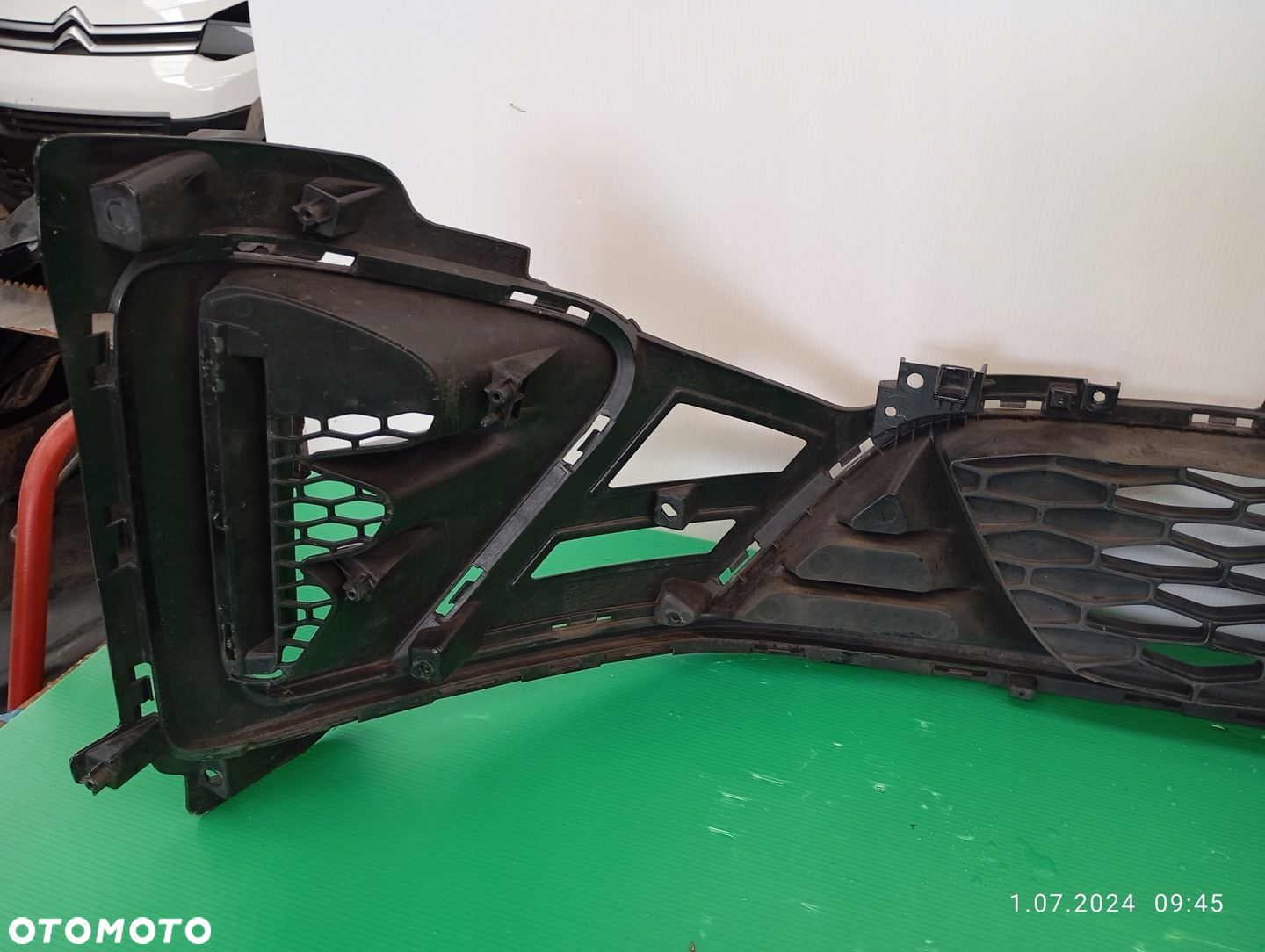 KRATKA ATRAPA ZDERZAKA ŚRODKOWA KIA CEED3 III GT LINE 86561-J7910 - 13