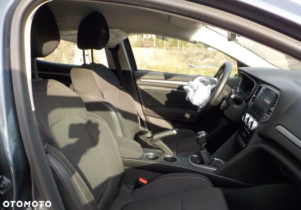 Renault Megane 1.5 Blue dCi Techno - 25