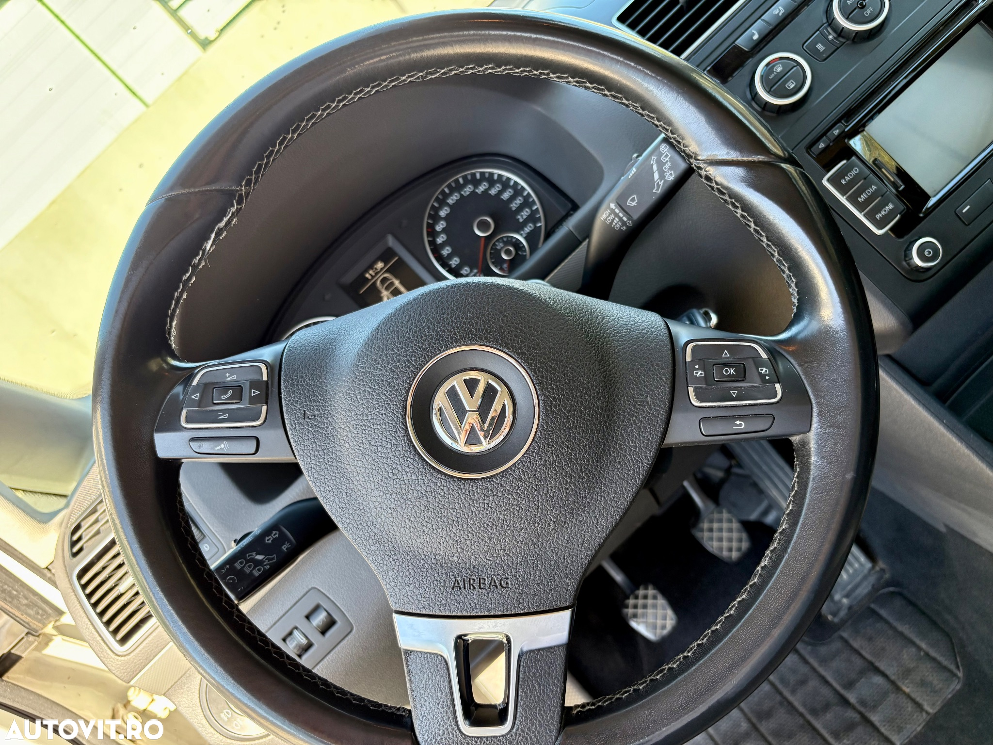 Volkswagen Touran 2.0 TDI Comfortline - 14
