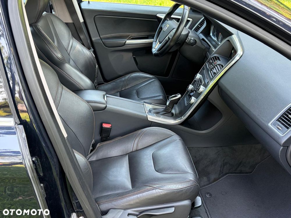 Volvo XC 60 D4 AWD Summum - 15