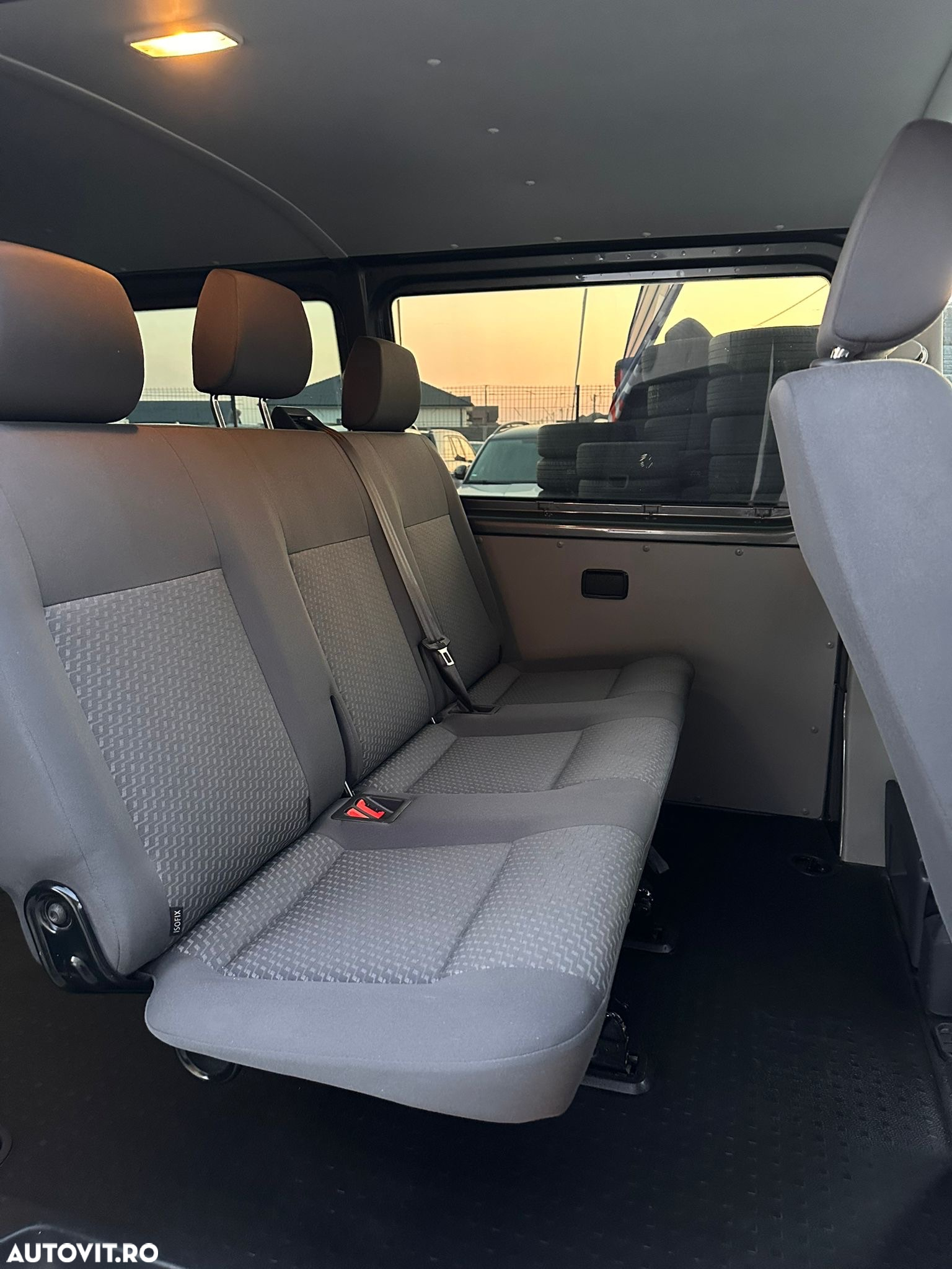 Volkswagen Transporter - 8