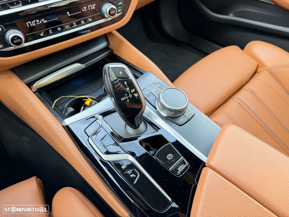 BMW 530 e Pack M - 36