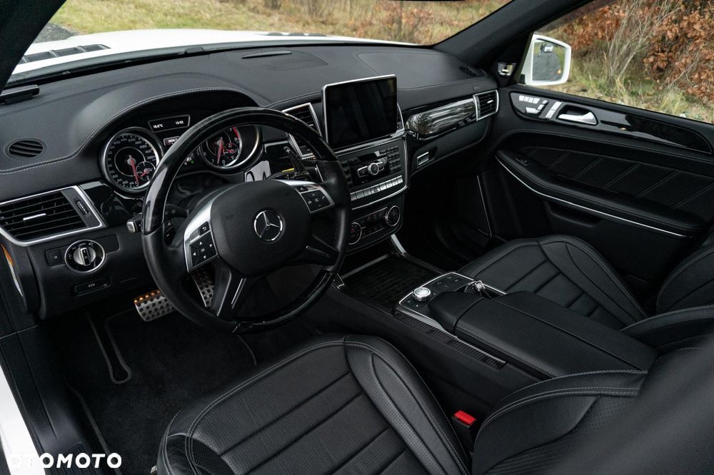 Mercedes-Benz GL 63 AMG 4Matic AMG Speedshift Plus 7G-TRONIC - 25
