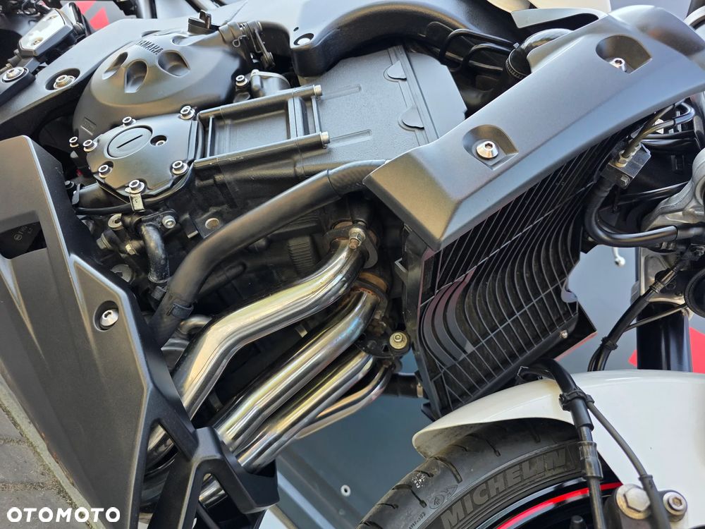 Yamaha FZ - 17