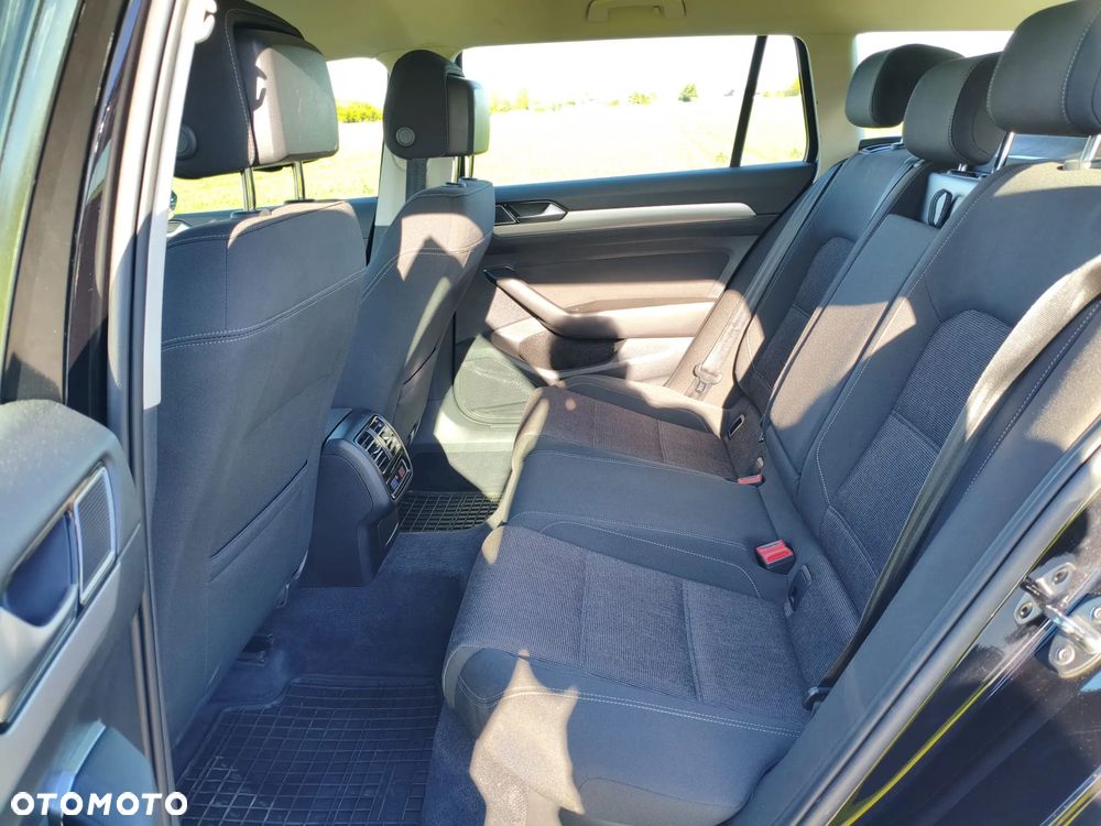 Volkswagen Passat 1.6 TDI (BlueMotion Technology) Comfortline - 21