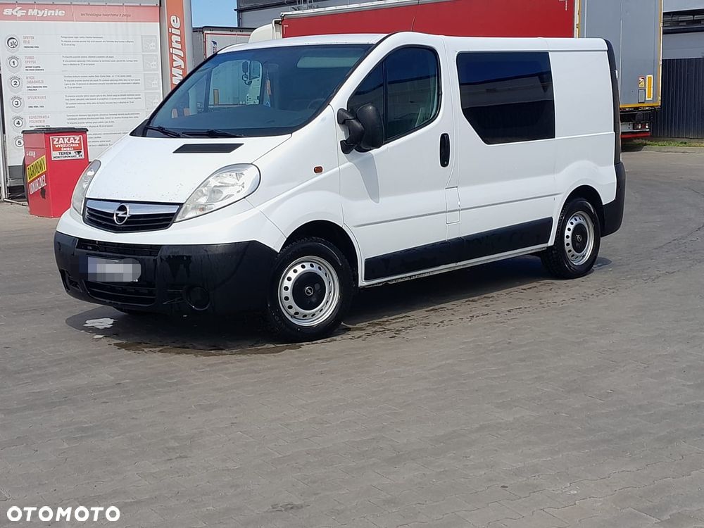Opel Vivaro - 1