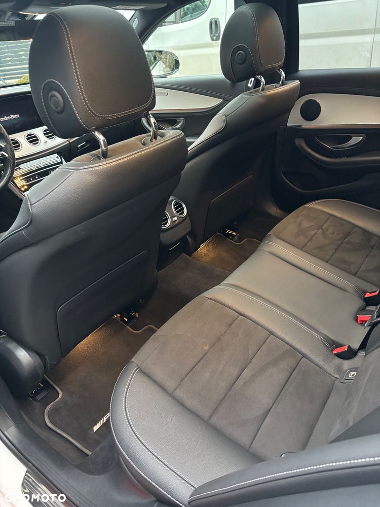 Mercedes-Benz Klasa E 220 d 9G-TRONIC - 23