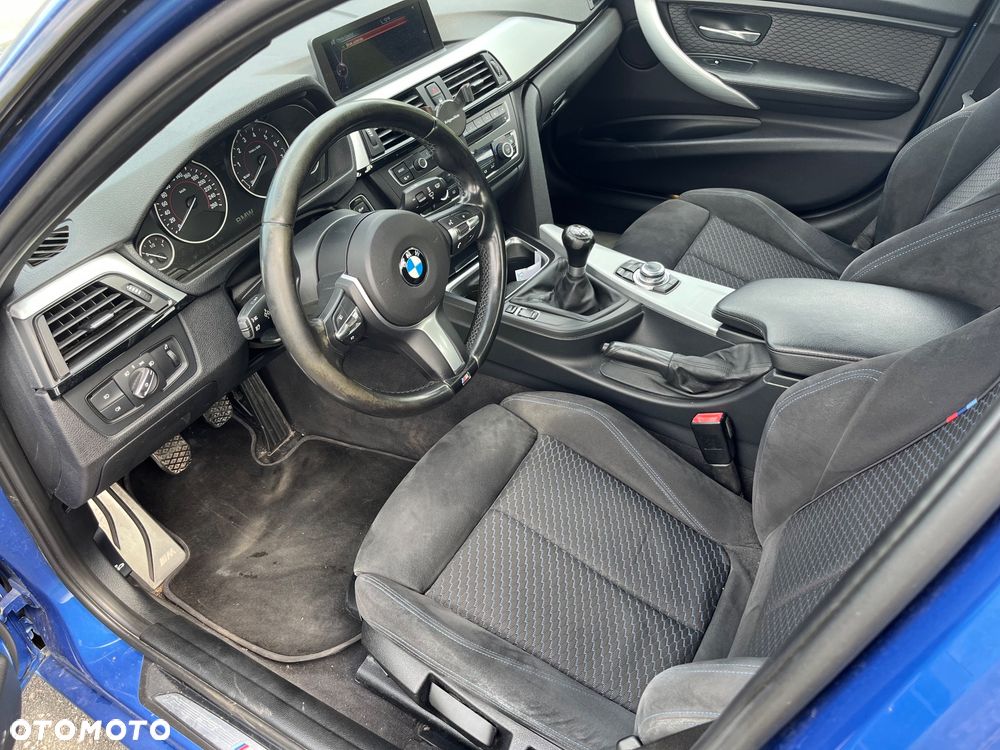 BMW Seria 3 320i M Sport - 10